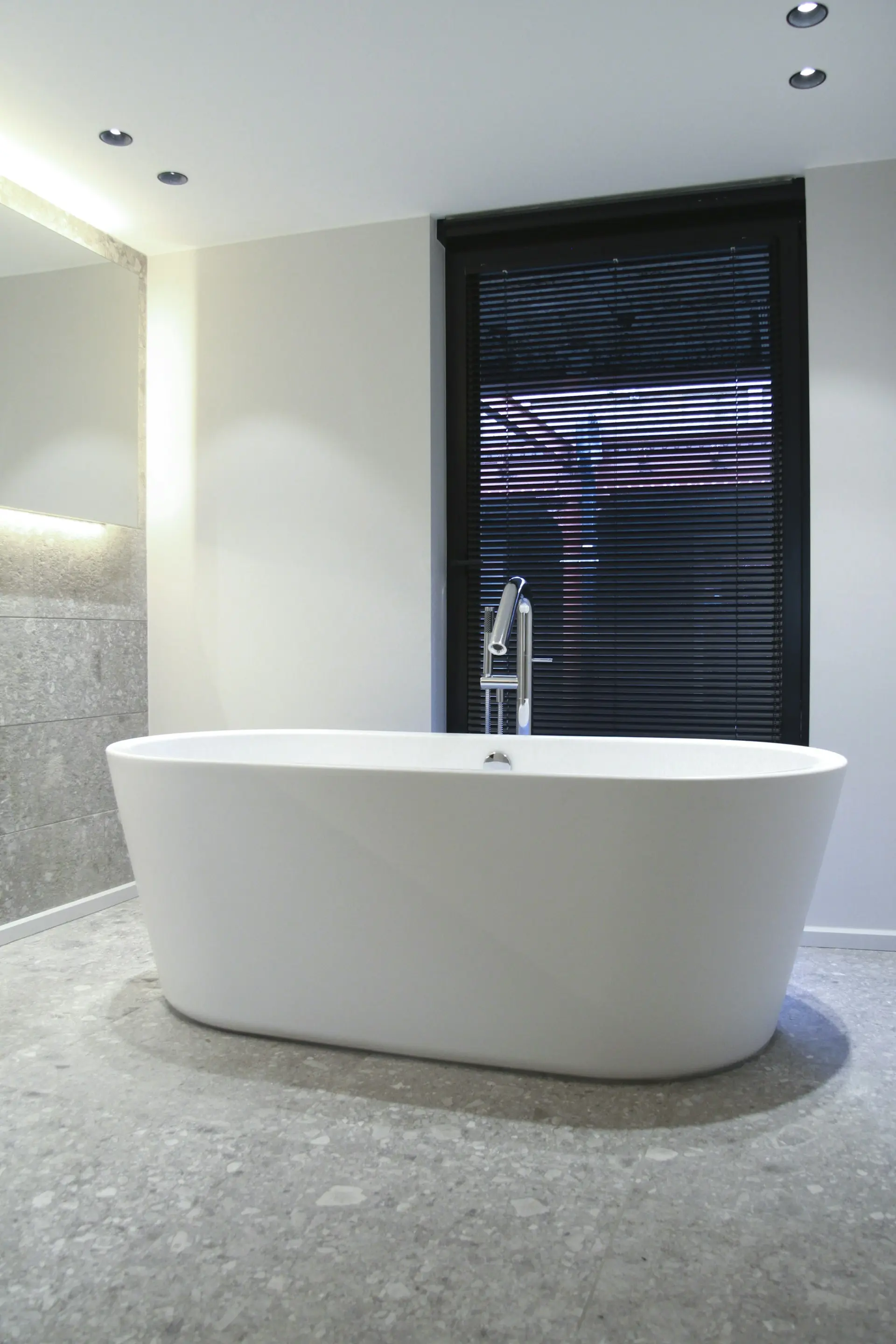 Detail van een waterdichte microcement douche